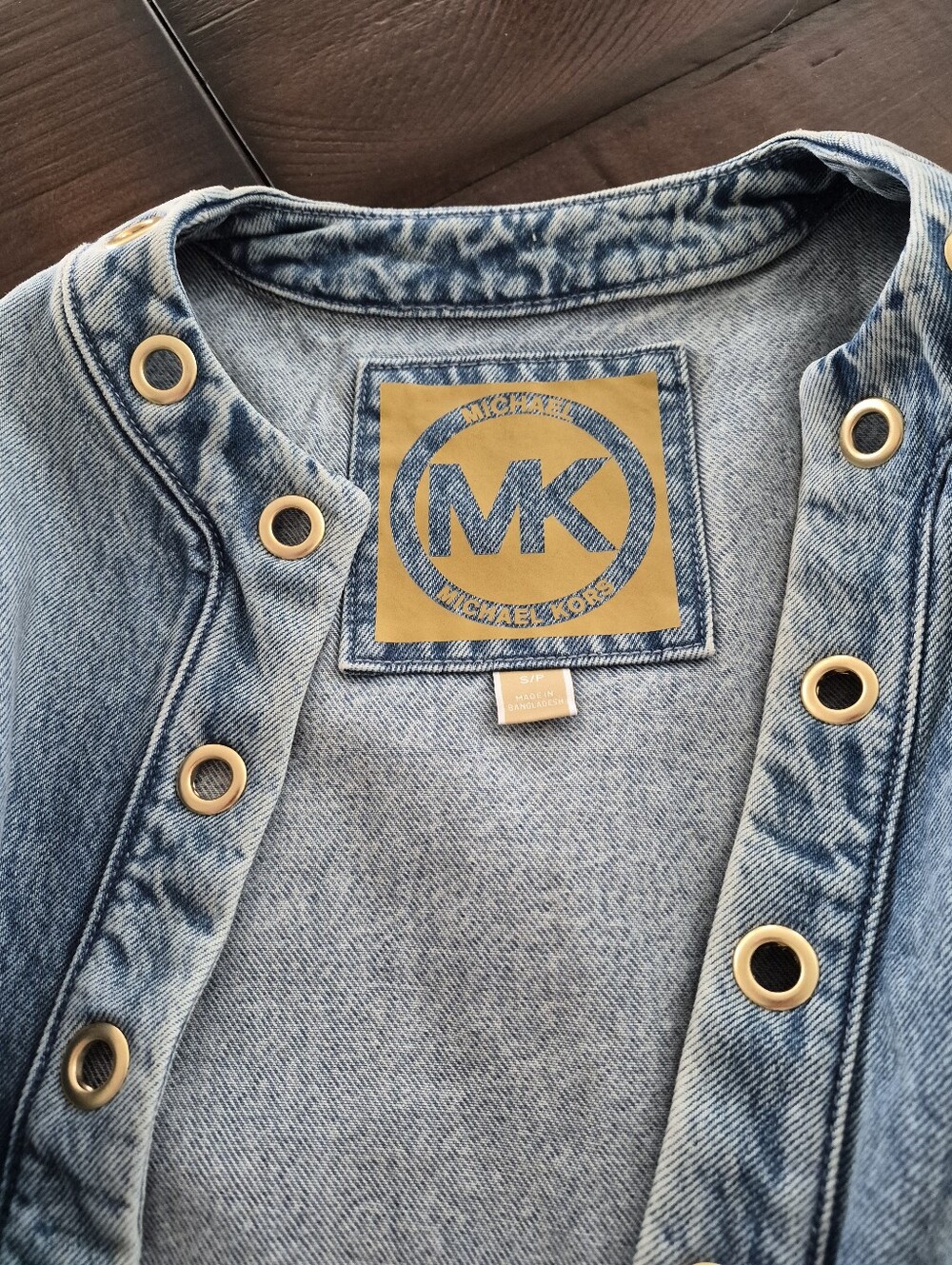 NWT Michael Kors Light Blue Denim Jacket with Grommet Detail - Size Small - Picture 2 of 4